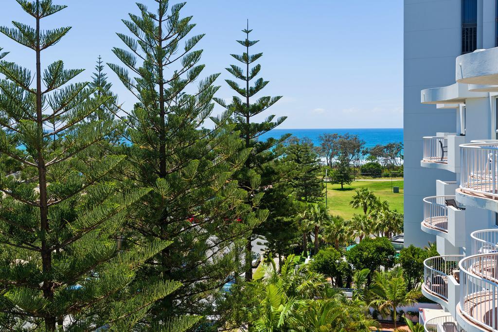 גולד קוסט The Ritz Resort Heated Pool חדר תמונה